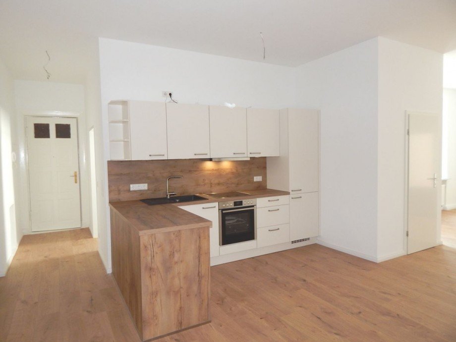 Kochbereich mit neuer Einbauk�che Wohnung Berlin