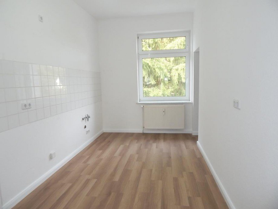 K�che mit Zugang zur Speisekammer Wohnung Strausberg