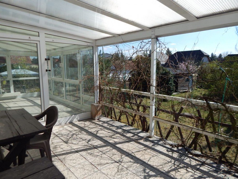 Ansicht Terrasse und Wintergarten Einfamilienhaus Strausberg
