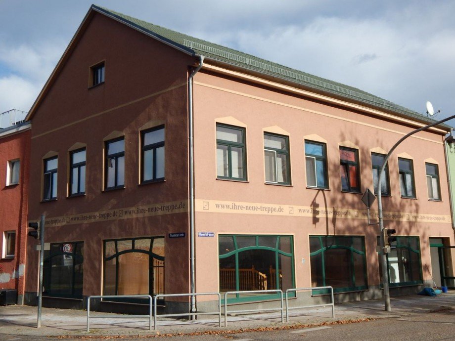 Geb�udeansicht B�ro / Praxis Herzfelde