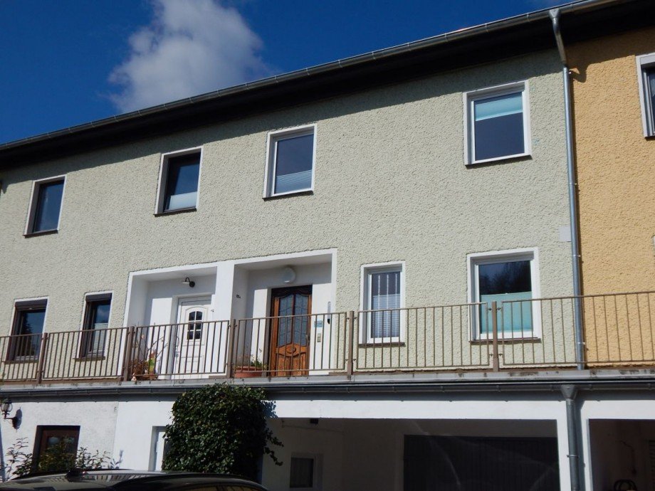Hausansicht Eingangsseite Einfamilienhaus Strausberg