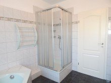 Badezimmer GL�CKLICHE K�UFER GEFUNDEN! Attraktive Doppelhaush�lfte in Strausberg