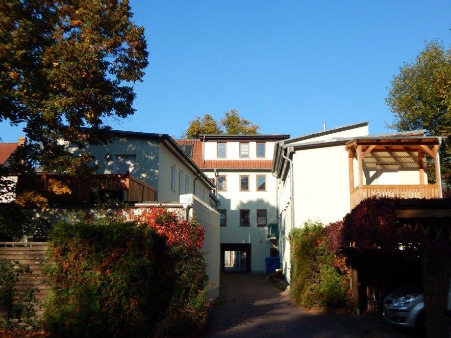 R�ckseite Wohnanlage Wohn- / Gesch�ftshaus Strausberg