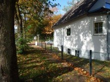 Hausansicht BEREITS NEU VERMIETET: familienfreundliches Einfamilienhaus mit Einliegerwohnung in bester Lage