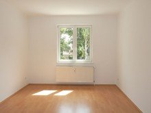 Kinderzimmer 2026 VERMIETET: Gro�e 3-Zimmerwohnung in zentraler Lage